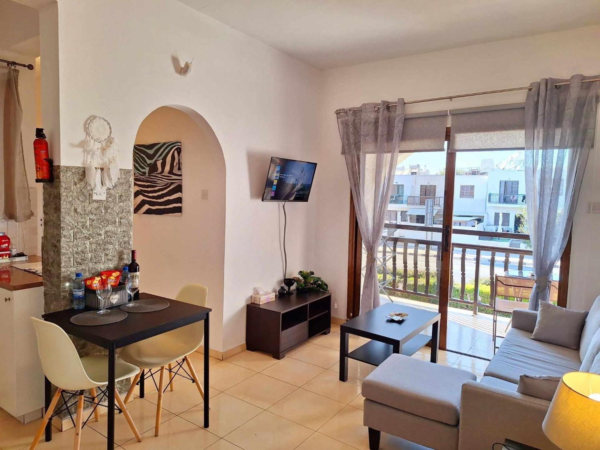 Kato Paphos Apt 400M To The Beach Eksteriør bilde