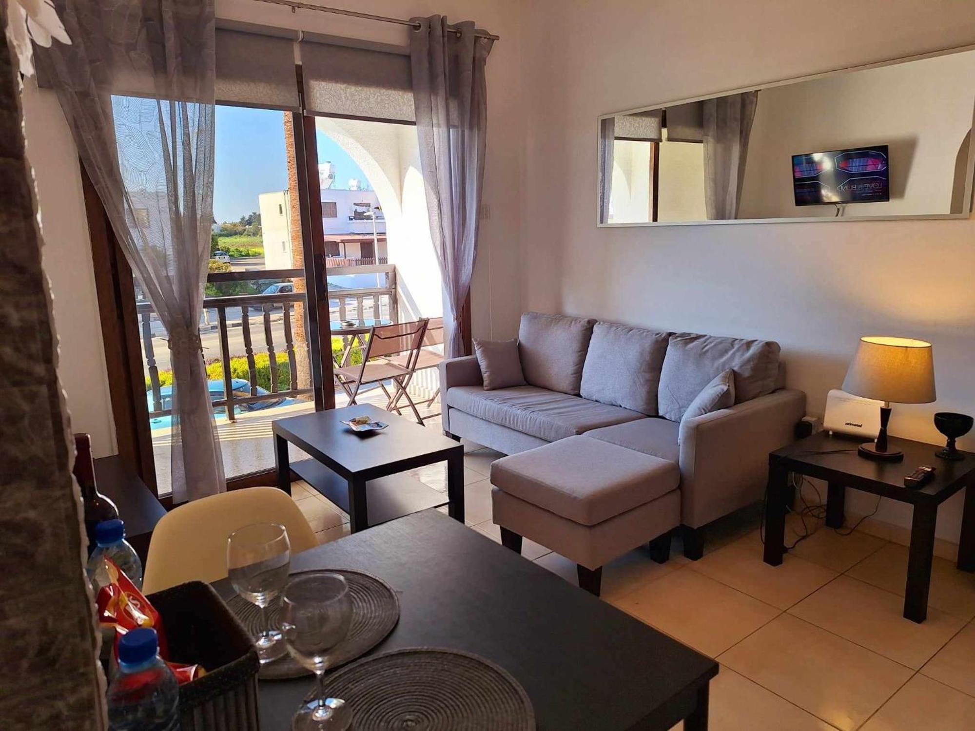 Kato Paphos Apt 400M To The Beach Eksteriør bilde